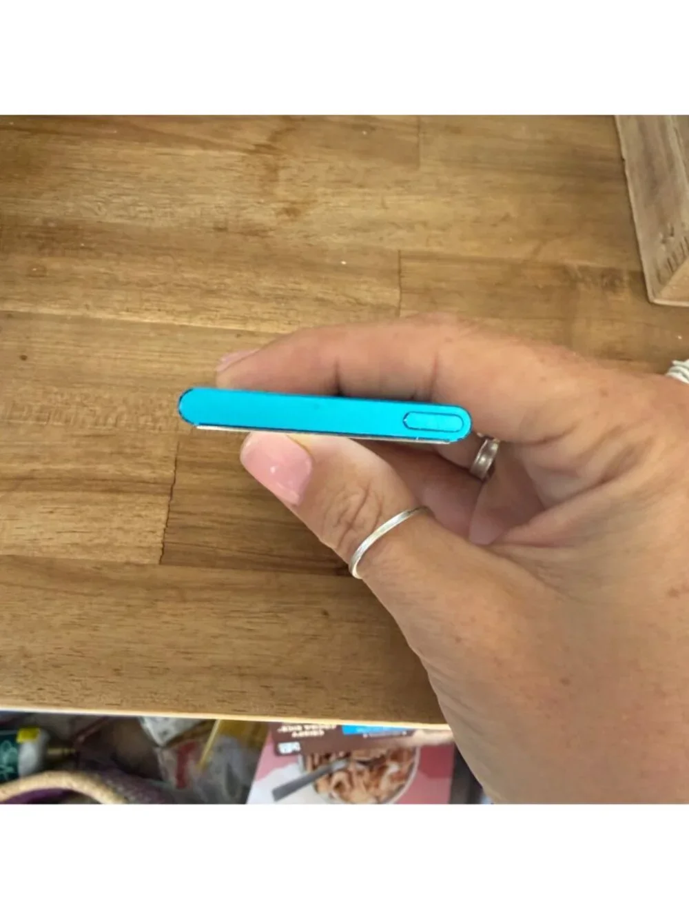 Apple iPod Nano 7th Gen 16GB Blue With New Earbuds *TESTED*